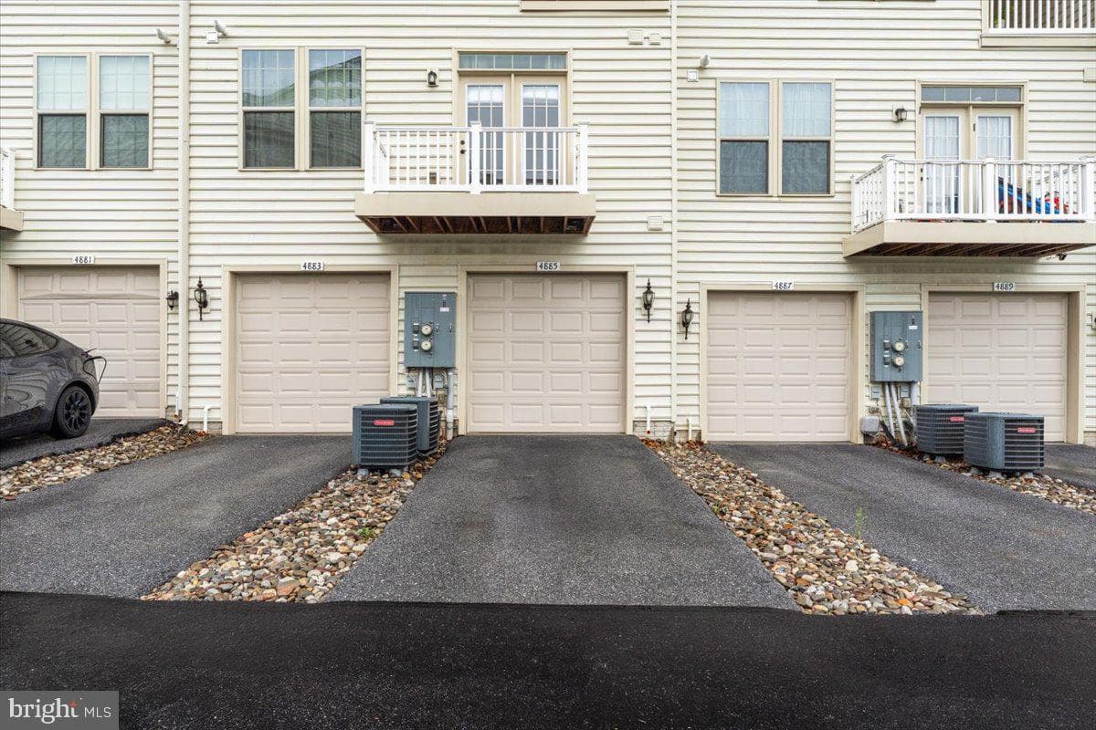 4885 Hiteshow Drive photo 33