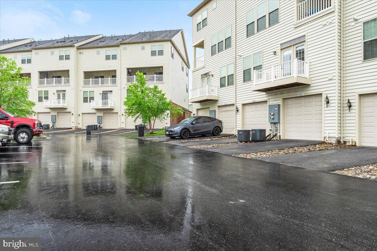 4885 Hiteshow Drive photo 35