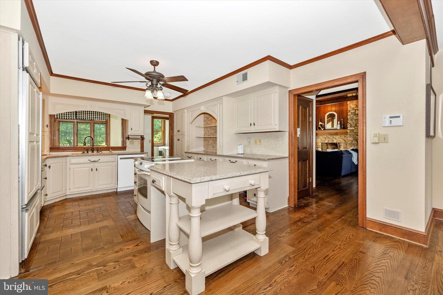 8423 Yellow Springs Rd. photo 41