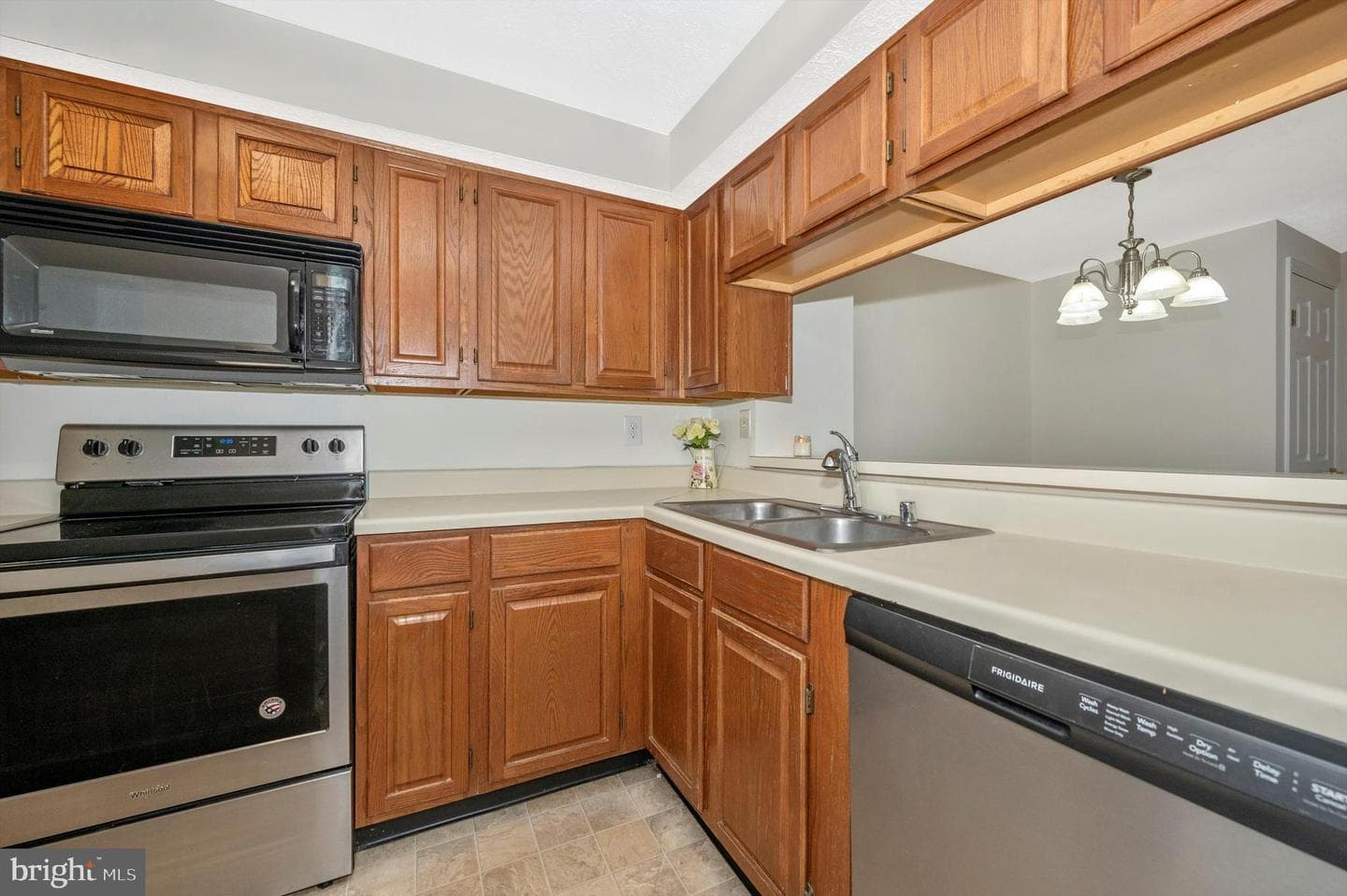 802 Stratford Way #l photo 9