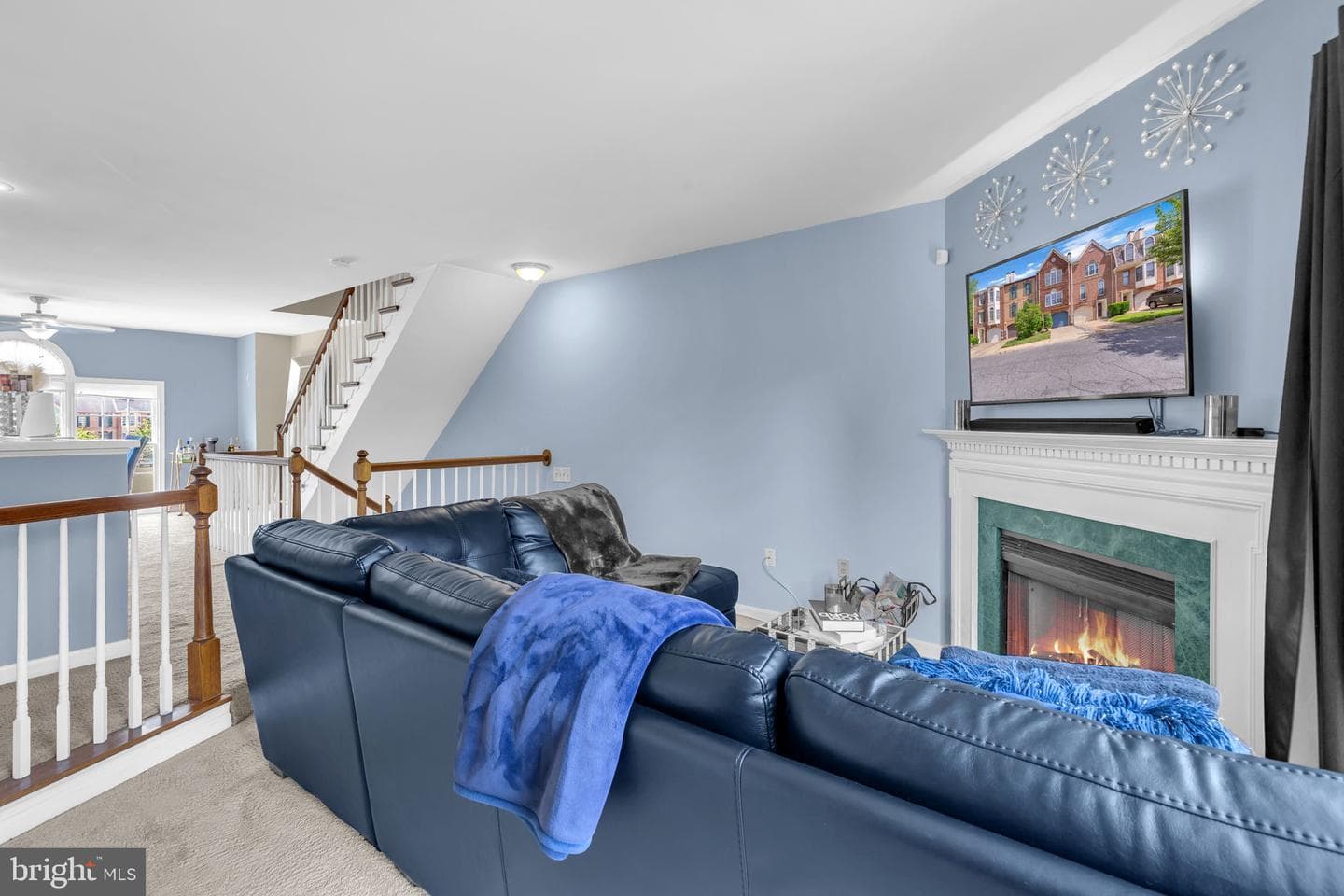 6 Victoria Square photo 12