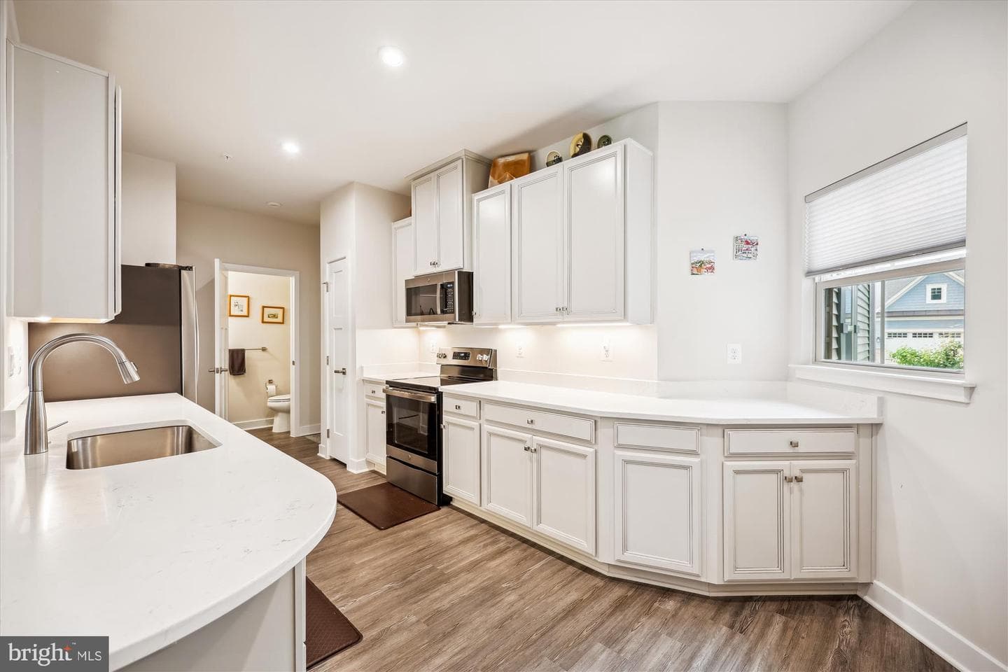 2916 Herb Garden Drive photo 8