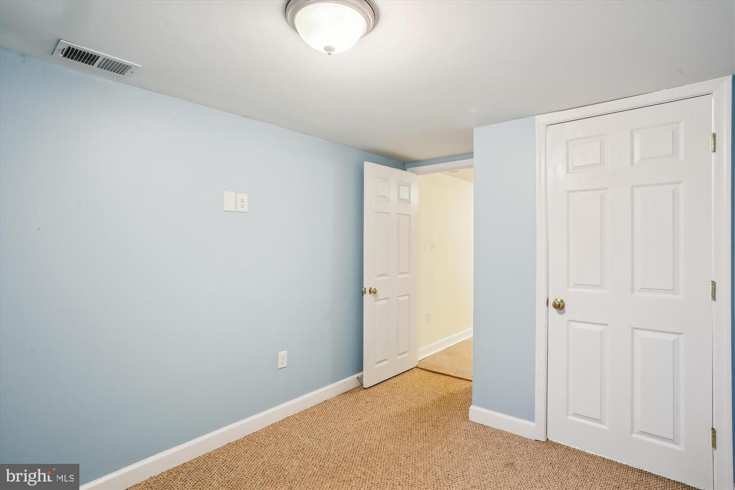 11008 Liberty Road photo 32
