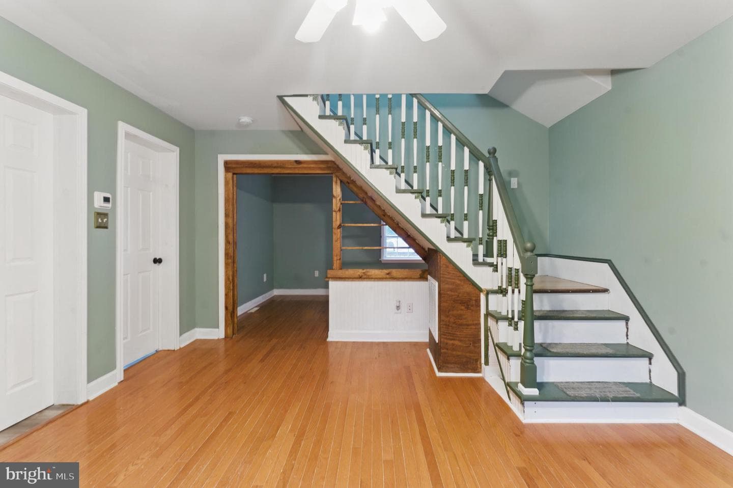 704 E F Street photo 18