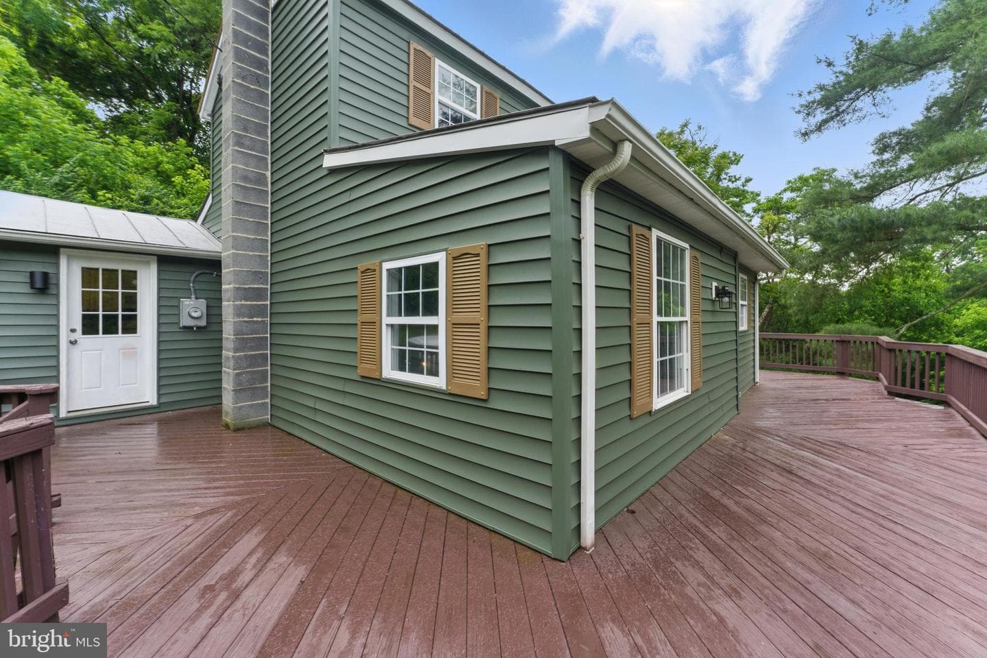 704 E F Street photo 31