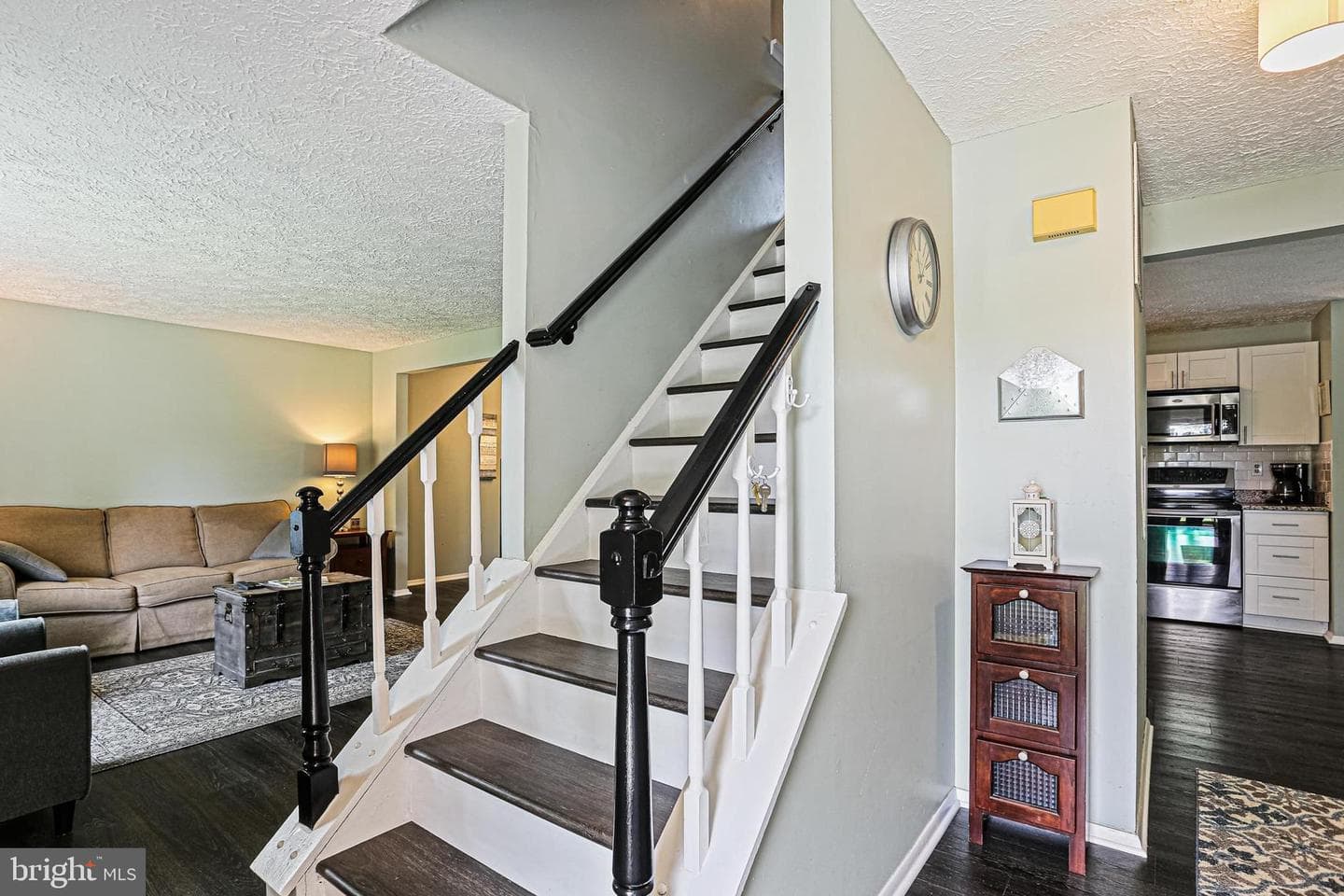 6786 Singletree Court photo 2
