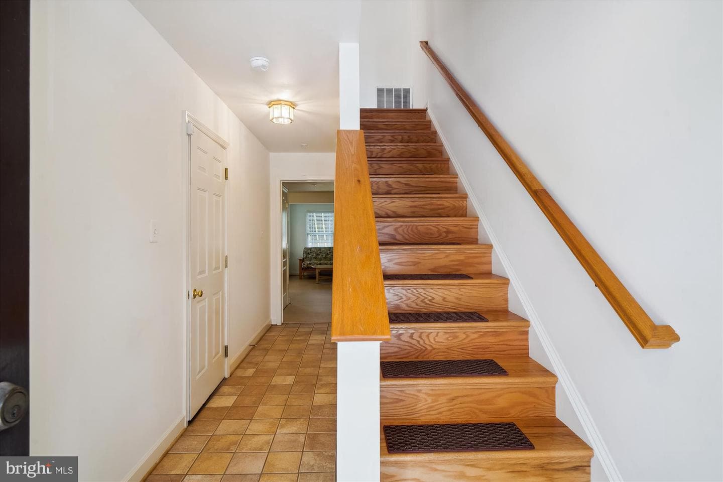 1015 Collindale photo 37