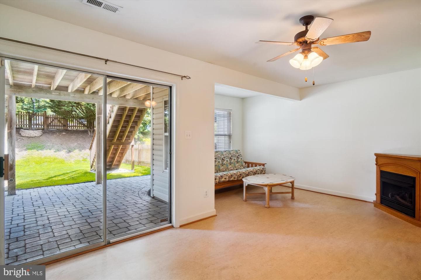 1015 Collindale photo 41