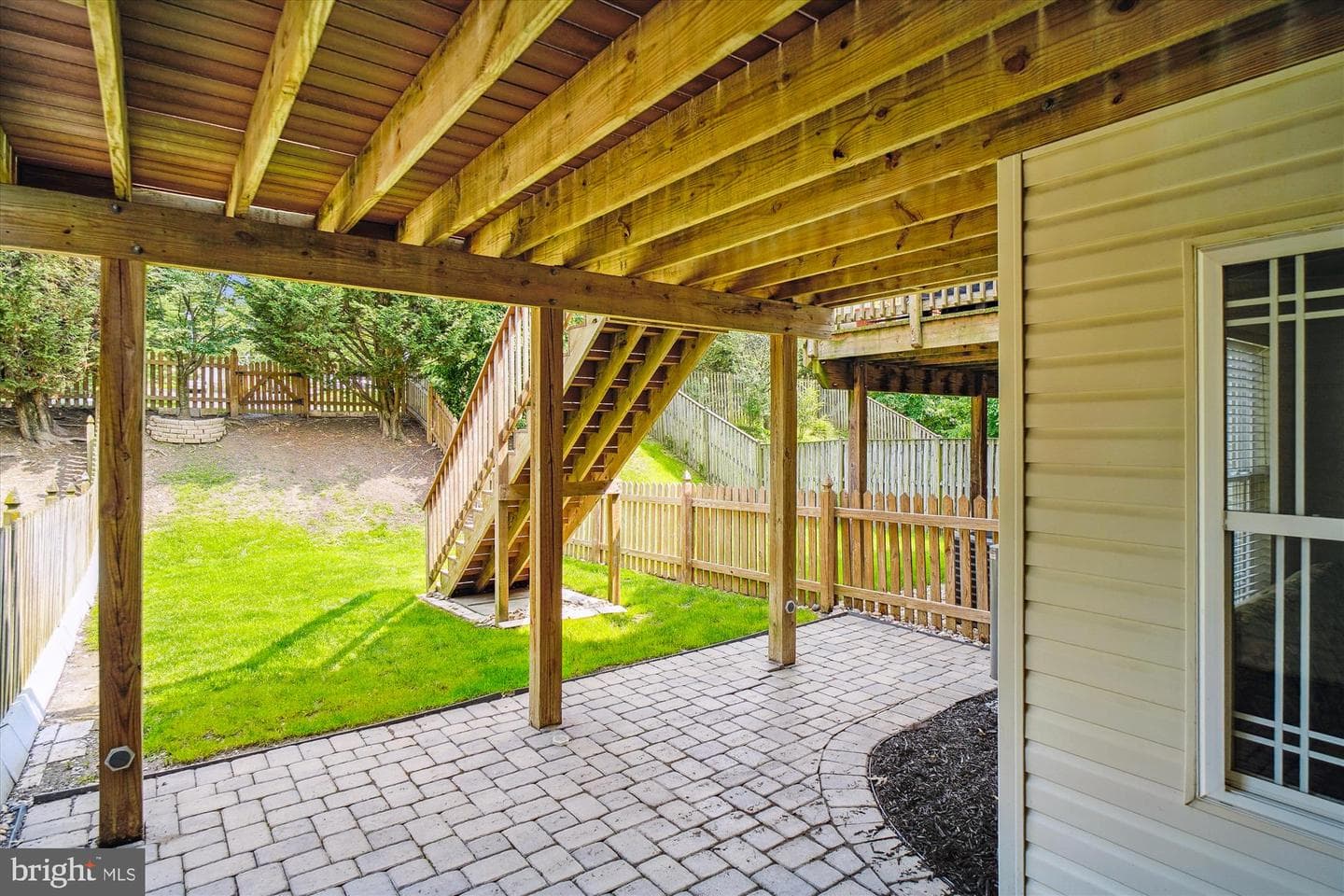 1015 Collindale photo 44