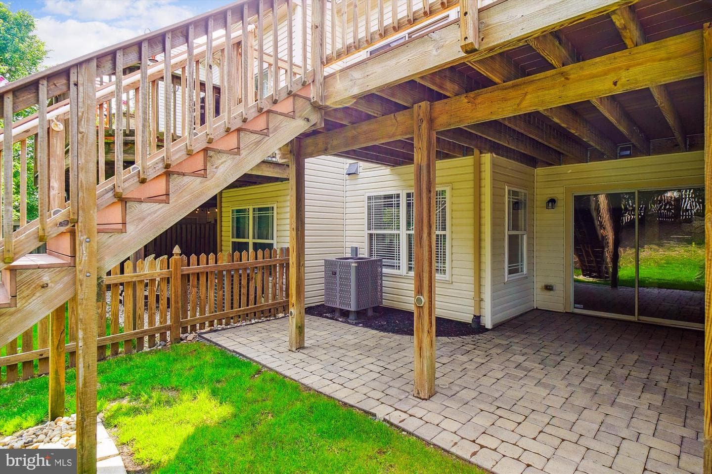 1015 Collindale photo 45