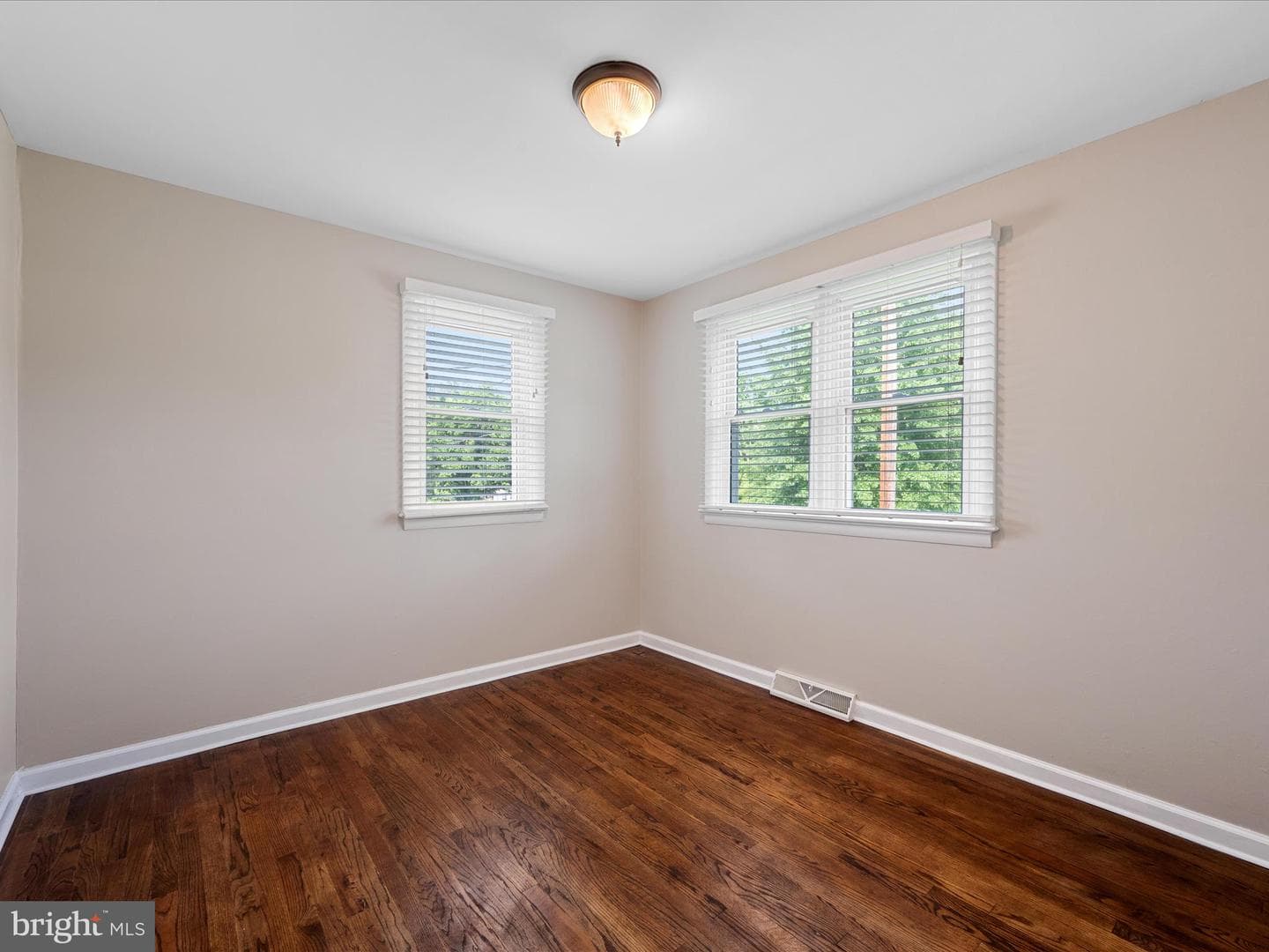 1110 2nd Avenue photo 18