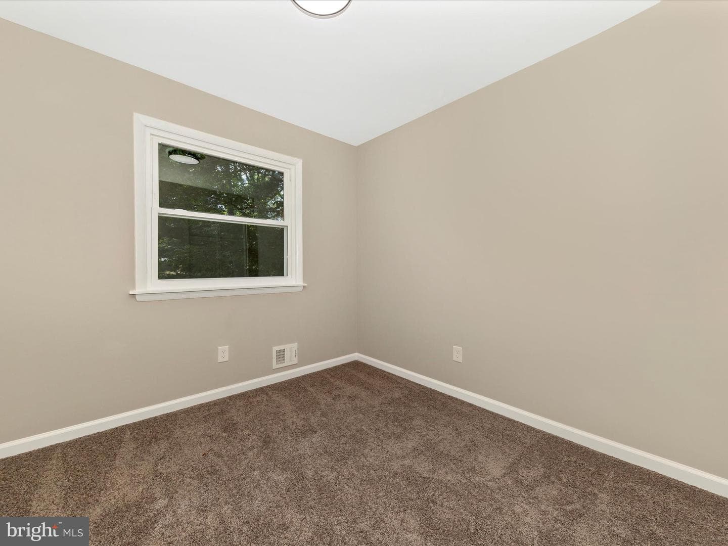 2749 Loch Haven Drive photo 25