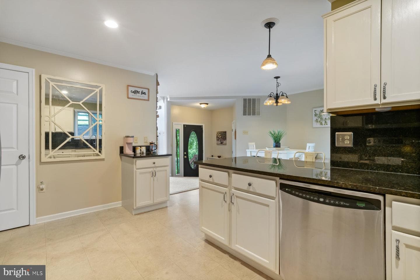6643 Coldstream Drive photo 11