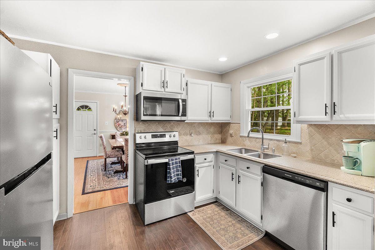 3498 Augusta Drive photo 8