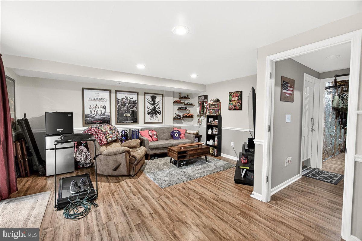 7093 Gresham Court W photo 20