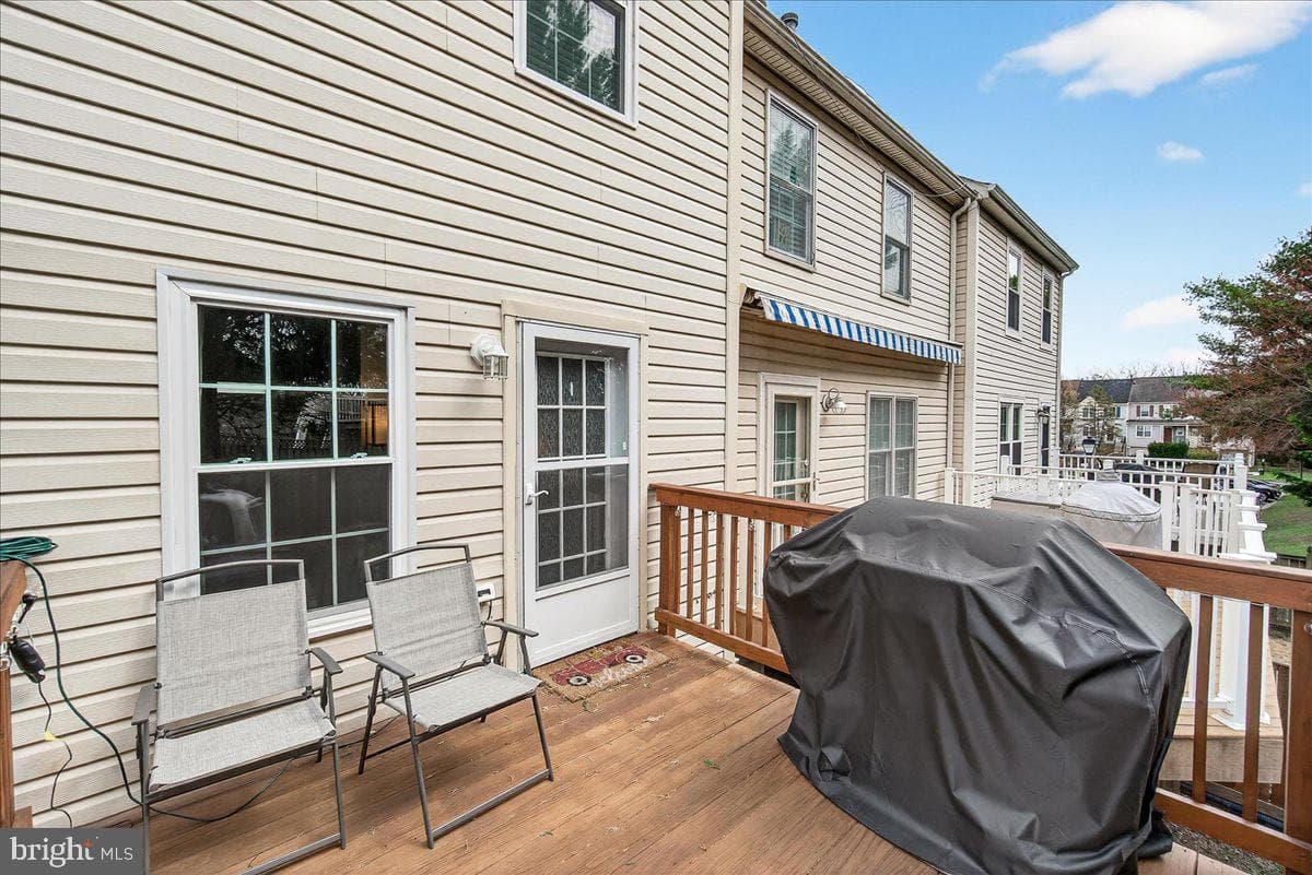 7093 Gresham Court W photo 32