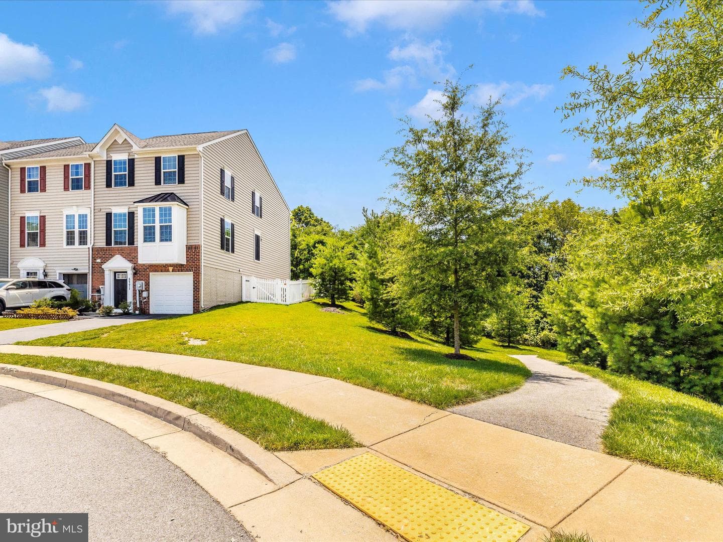5771 Barts Way photo 4