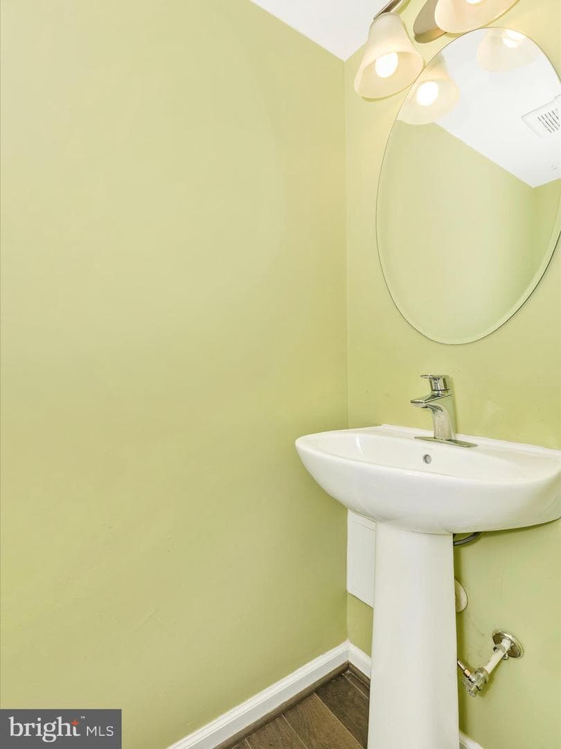 5771 Barts Way photo 8