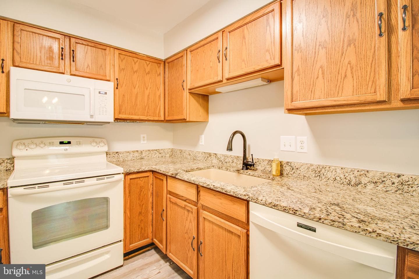 161 Heathfield Drive photo 12