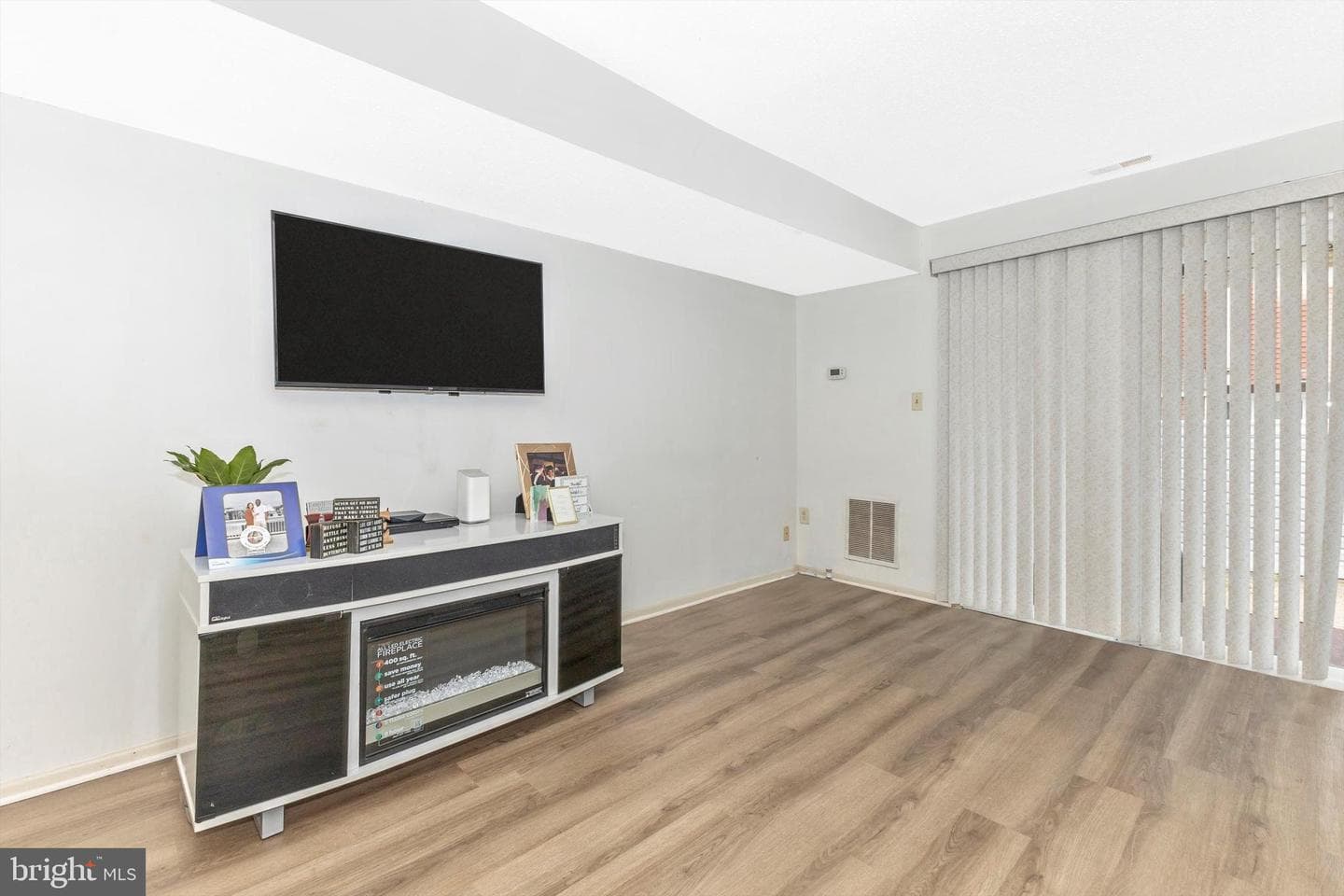 7285 Coachlight Court photo 6