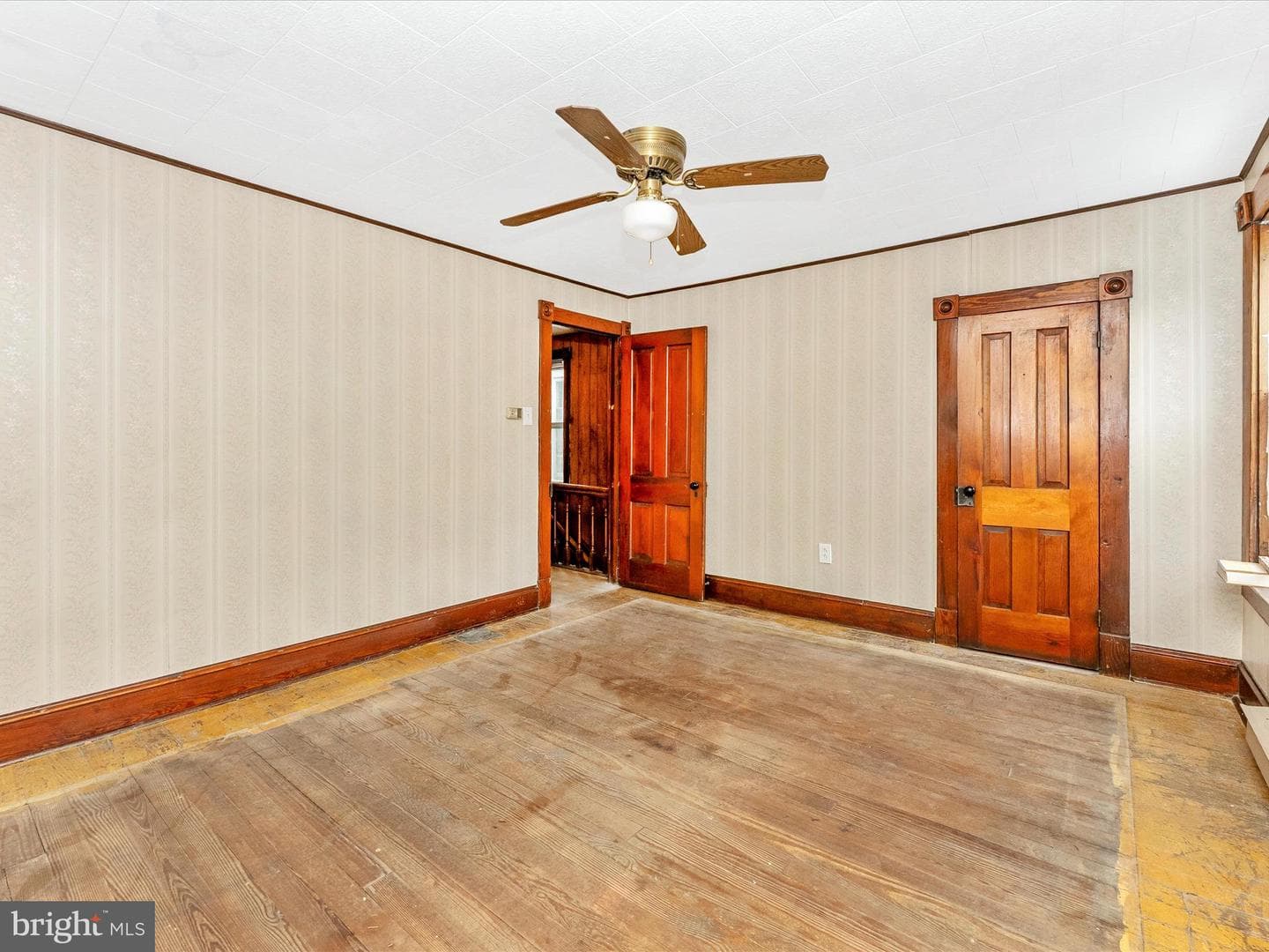 526 W Potomac Street photo 26
