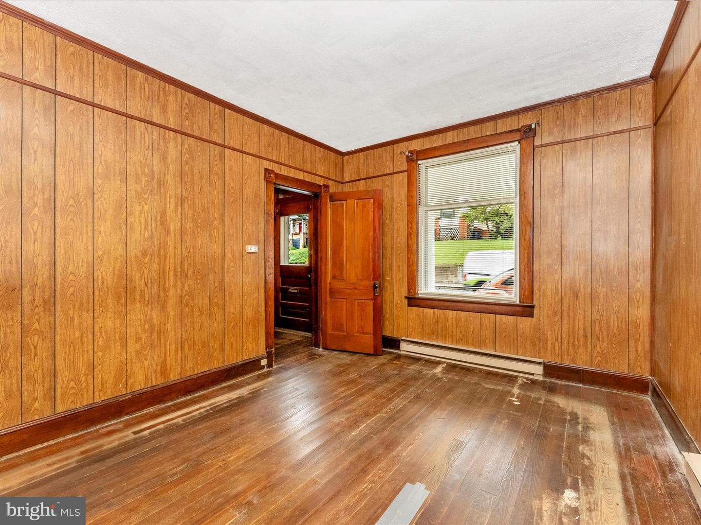 526 W Potomac Street photo 5