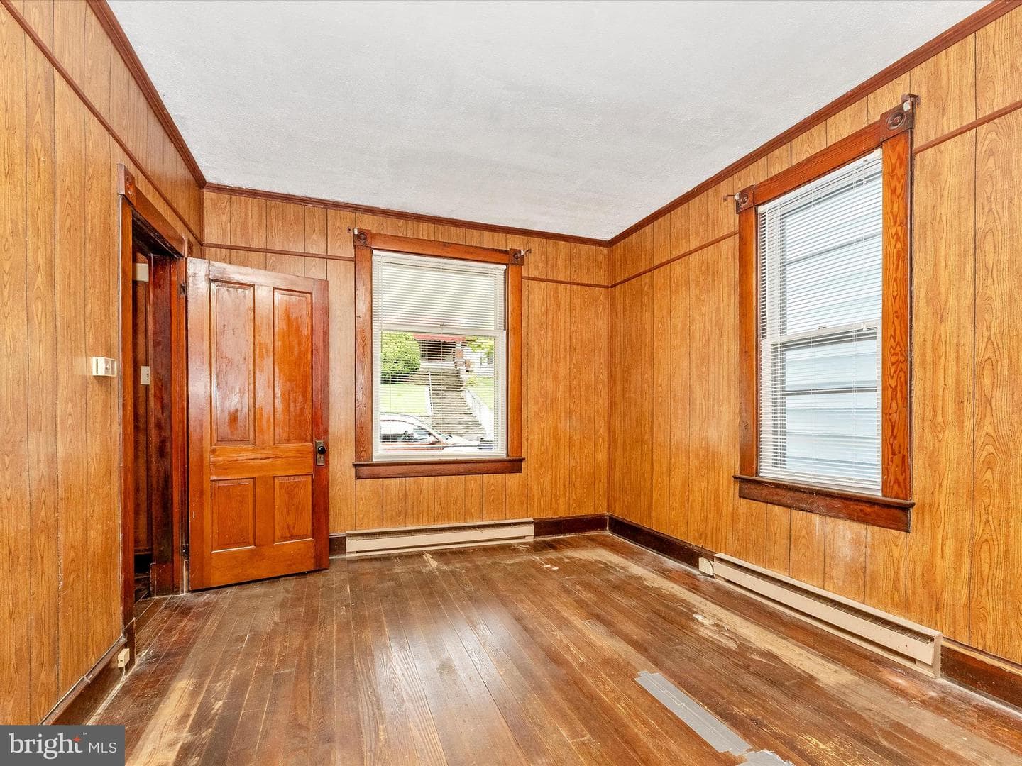 526 W Potomac Street photo 8