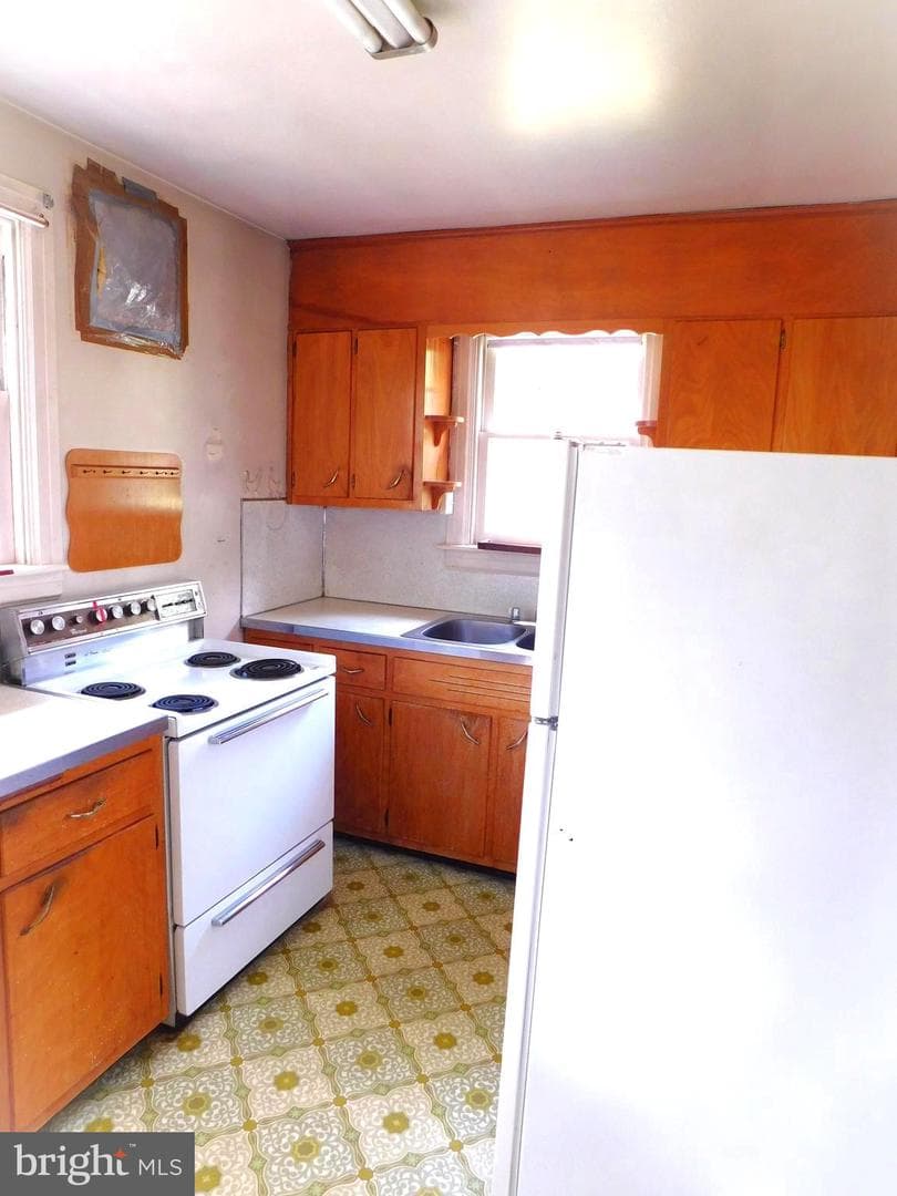 704 Fairview Avenue photo 8