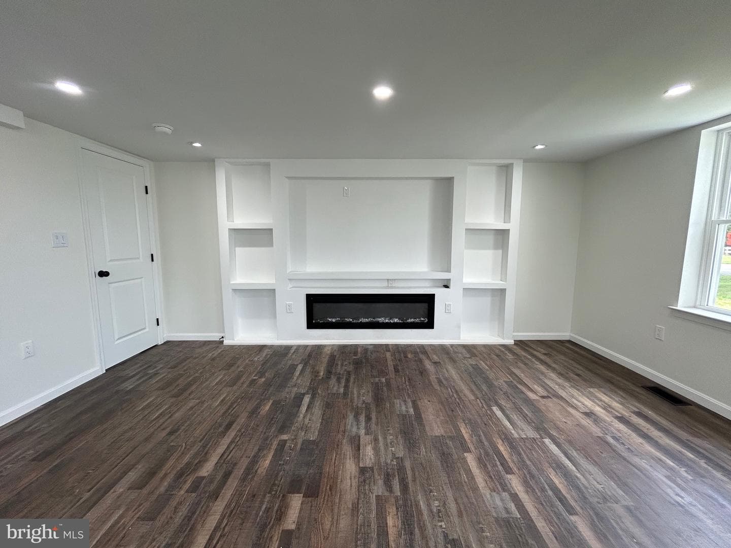 9647 Liberty Road photo 3