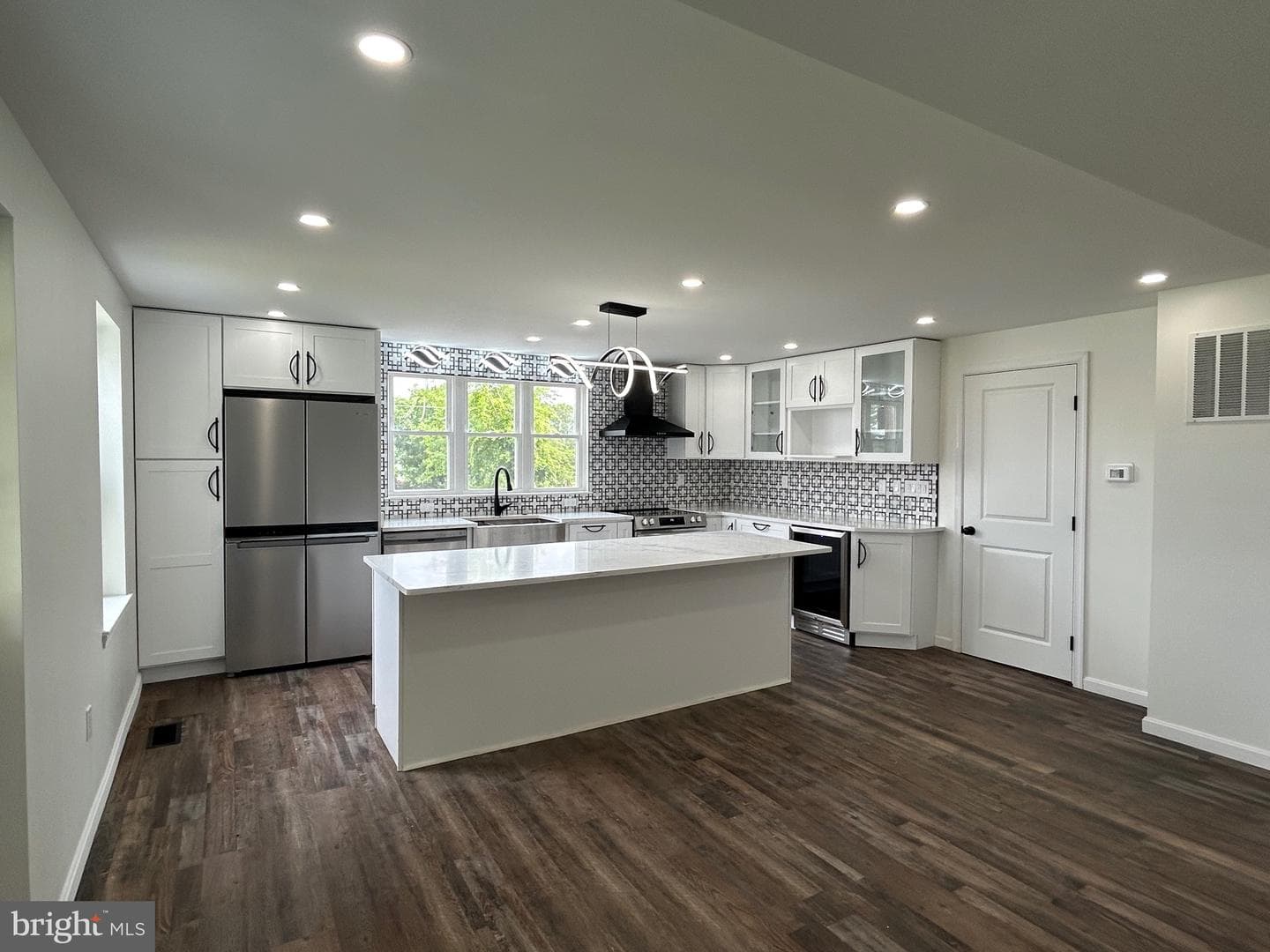 9647 Liberty Road photo 6
