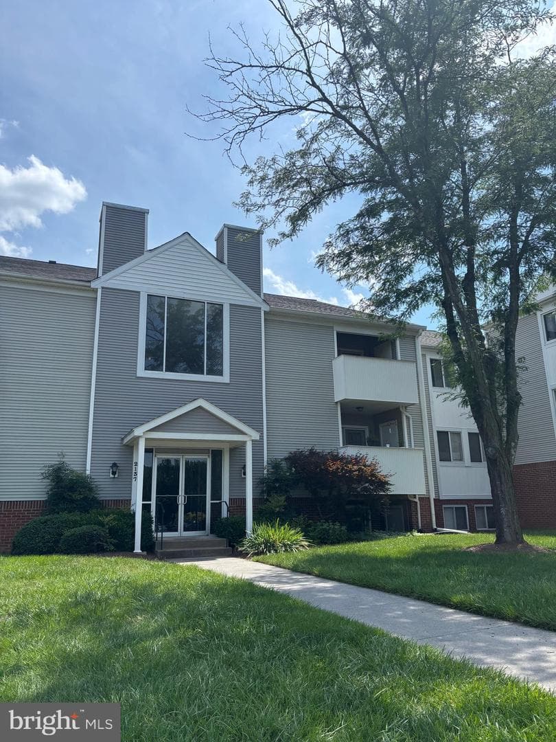2137 Wainwright Court #2d photo 3