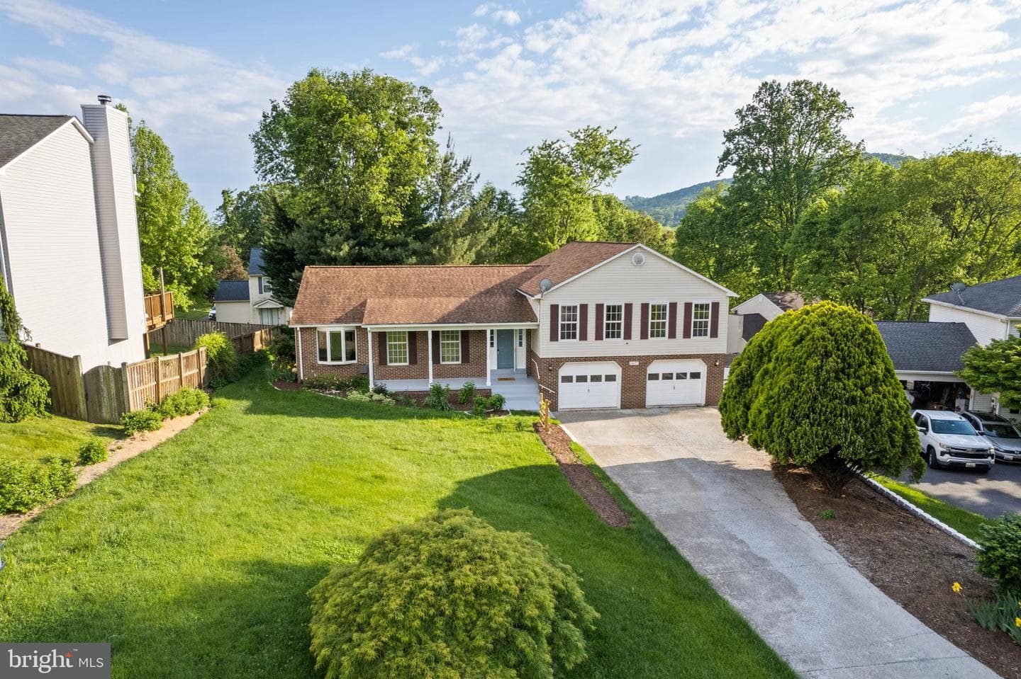 3877 Gibbons Road