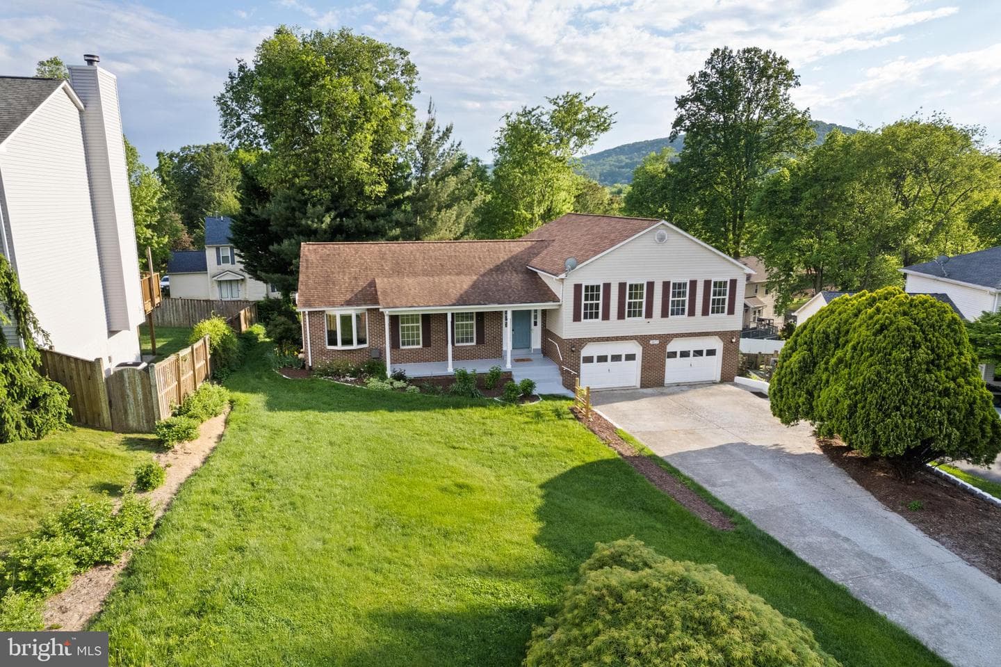 3877 Gibbons Road photo 2