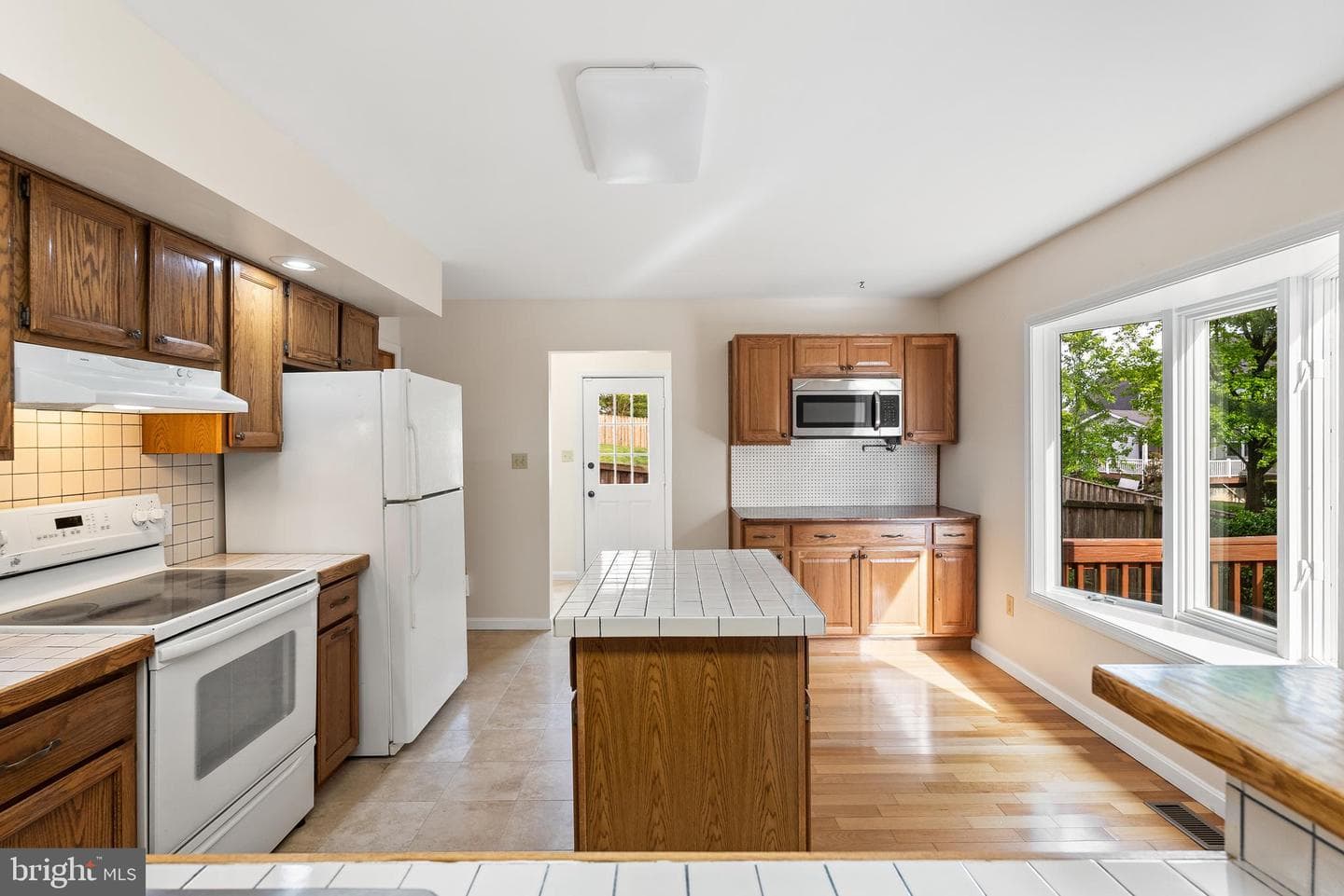3877 Gibbons Road photo 24