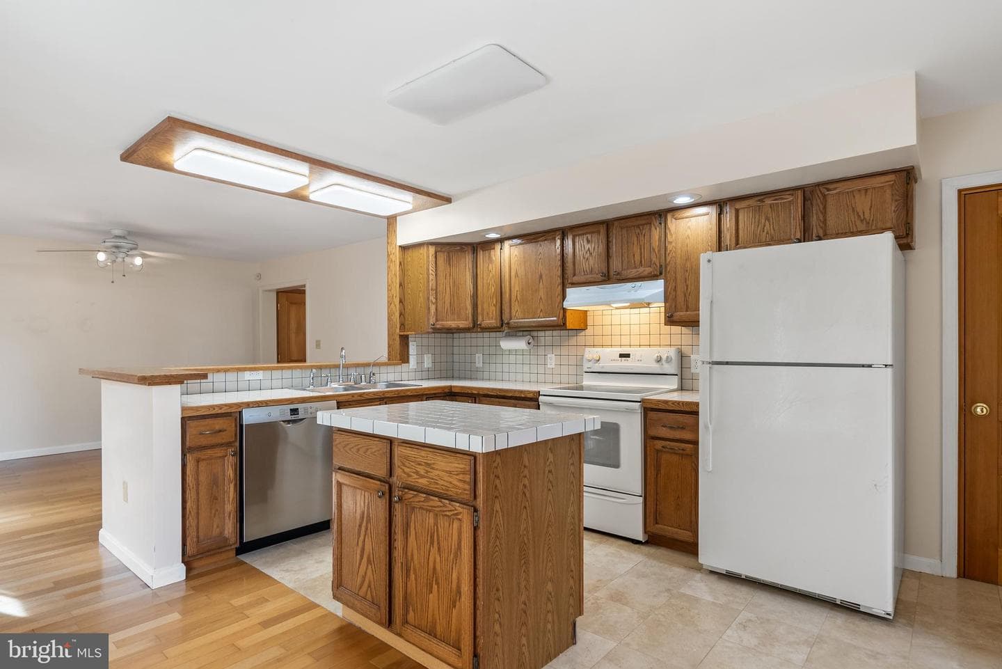 3877 Gibbons Road photo 25