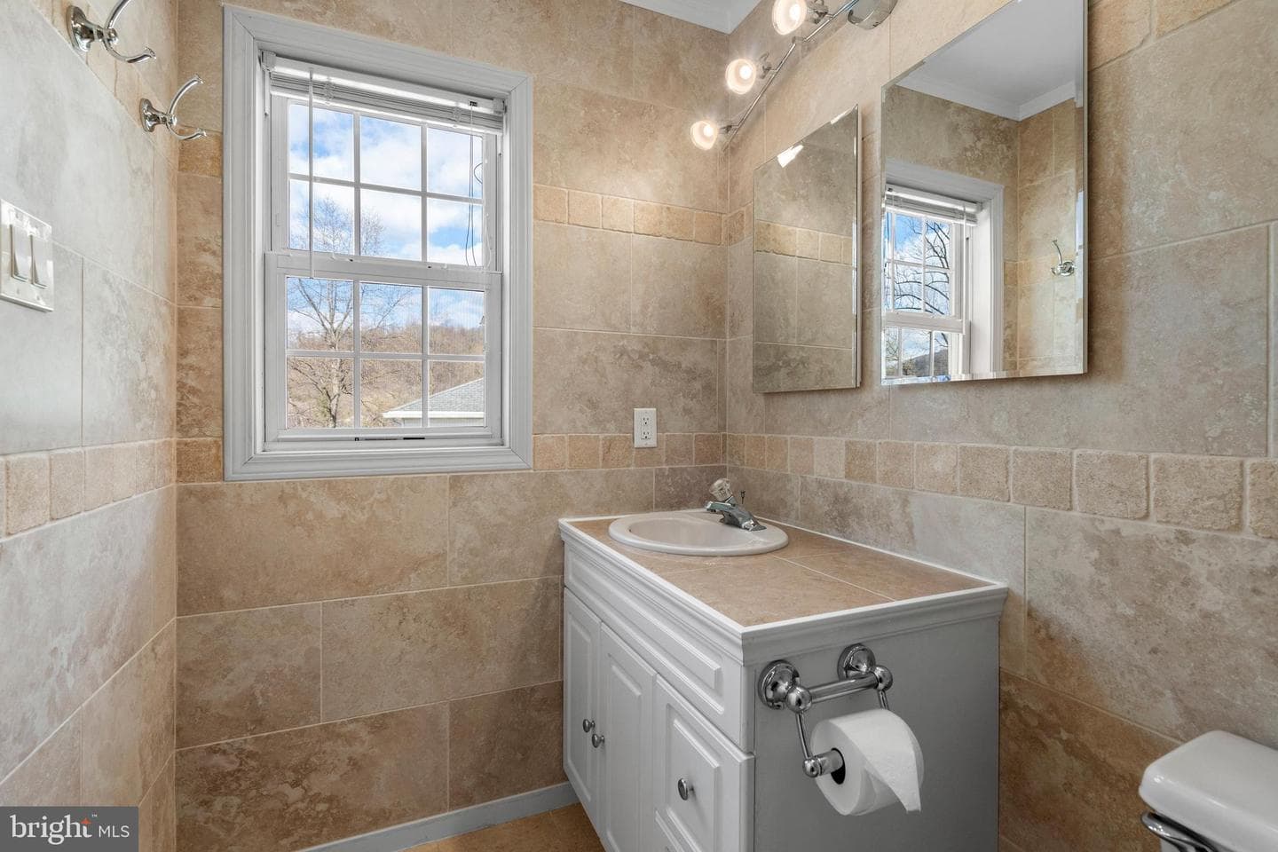 3877 Gibbons Road photo 35