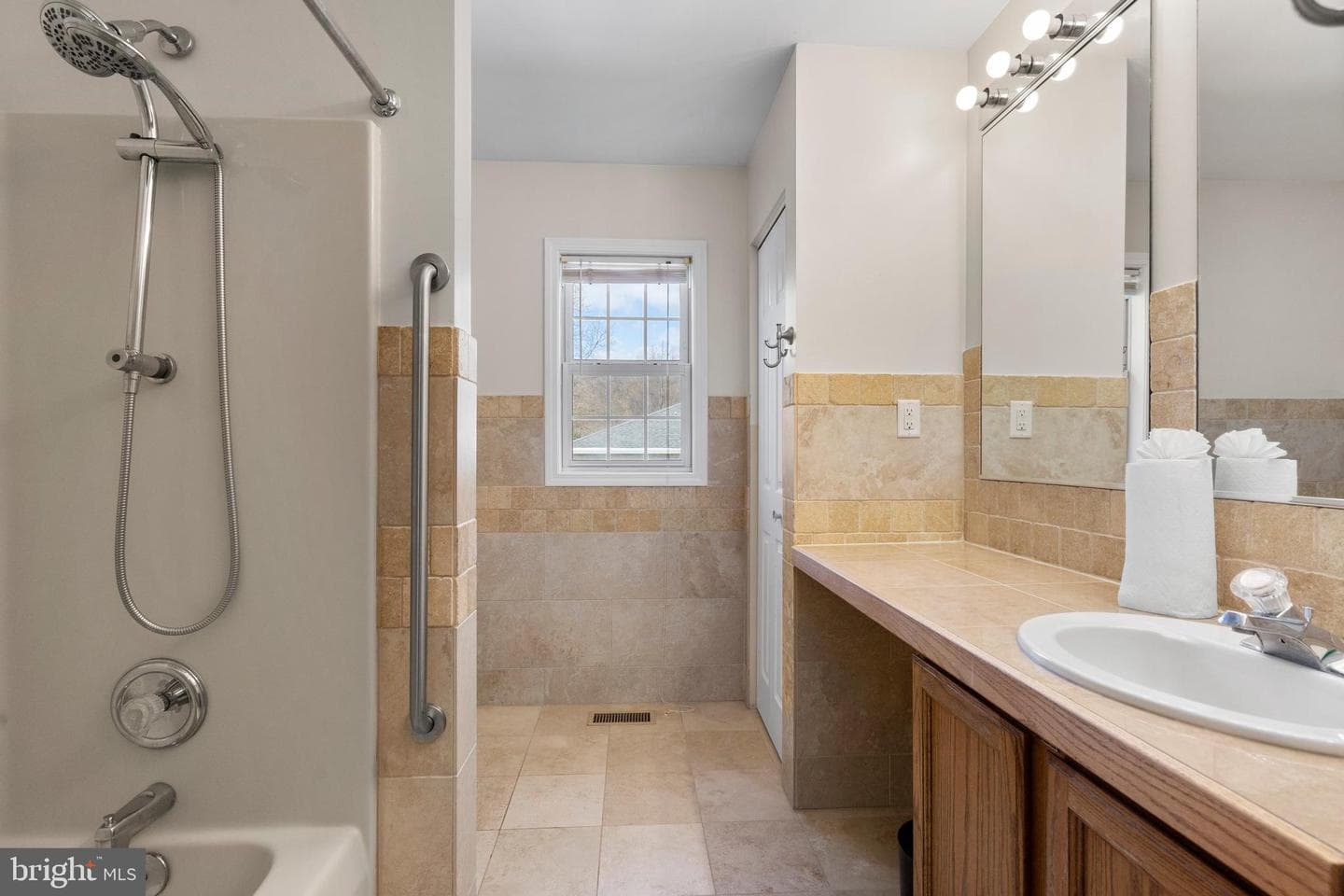 3877 Gibbons Road photo 40