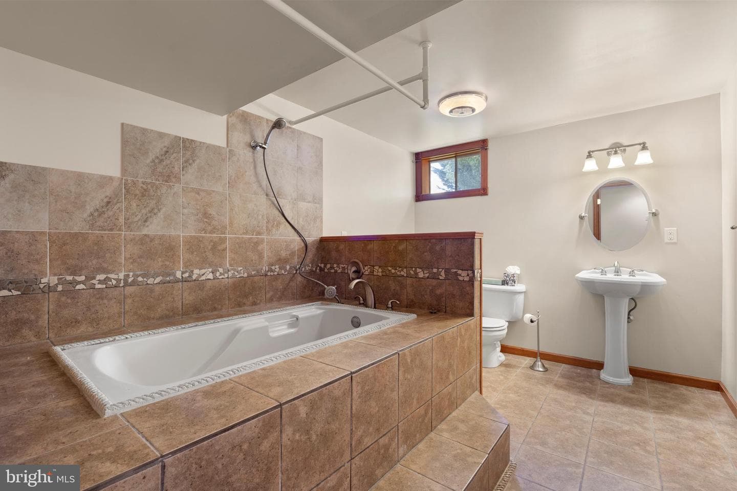 3877 Gibbons Road photo 50