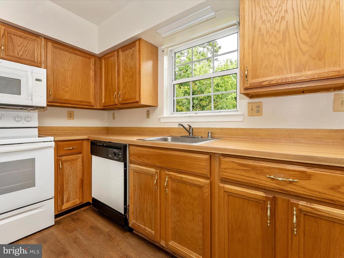 5790 Katsura Court photo 34