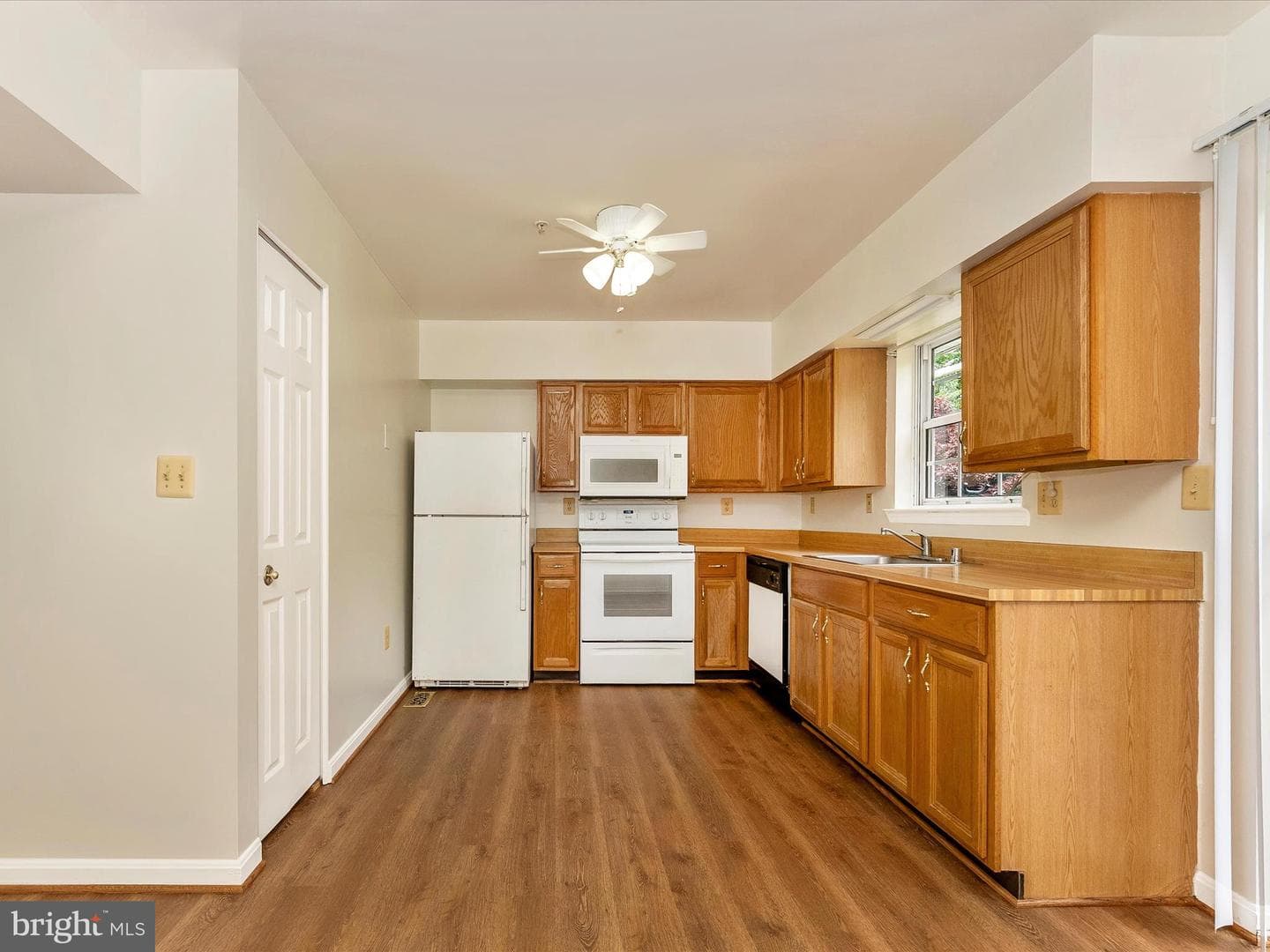 5790 Katsura Court photo 8