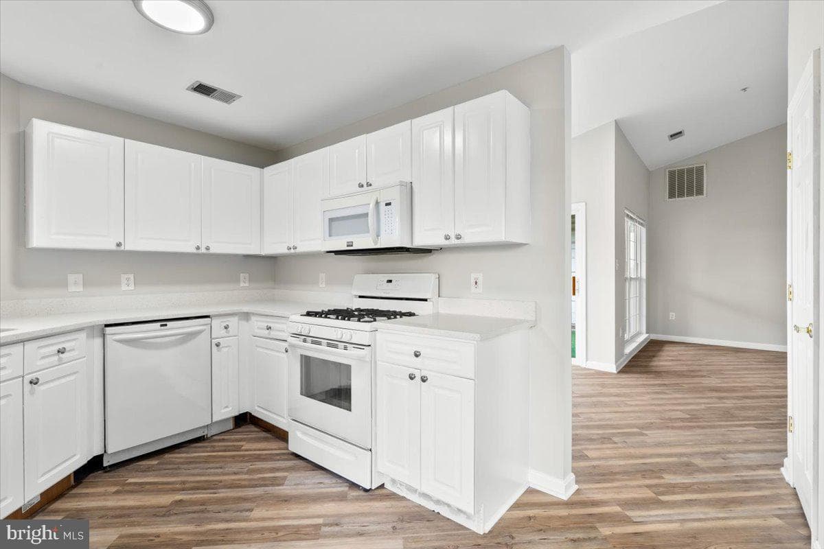 2500 Driftwood Court #3b photo 14