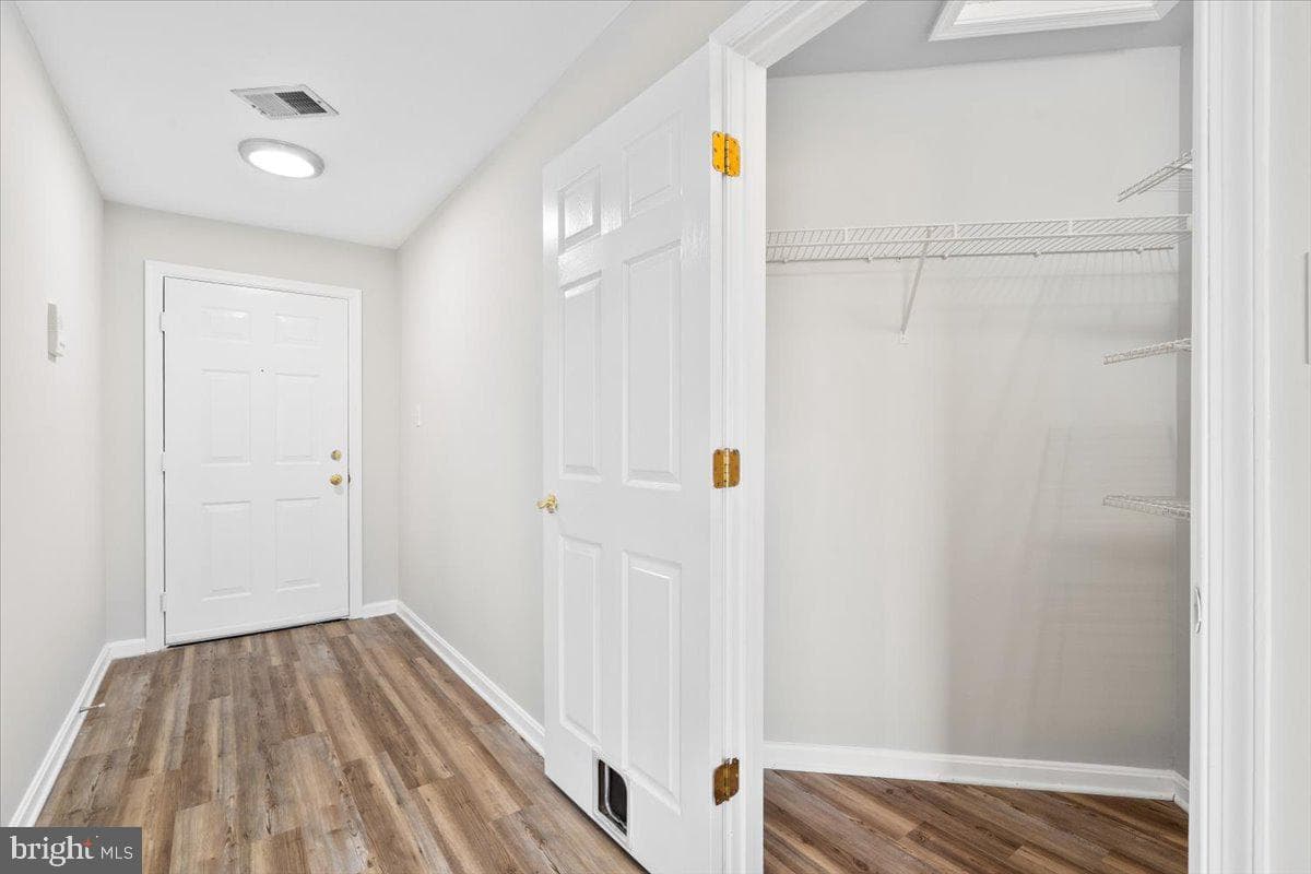 2500 Driftwood Court #3b photo 8