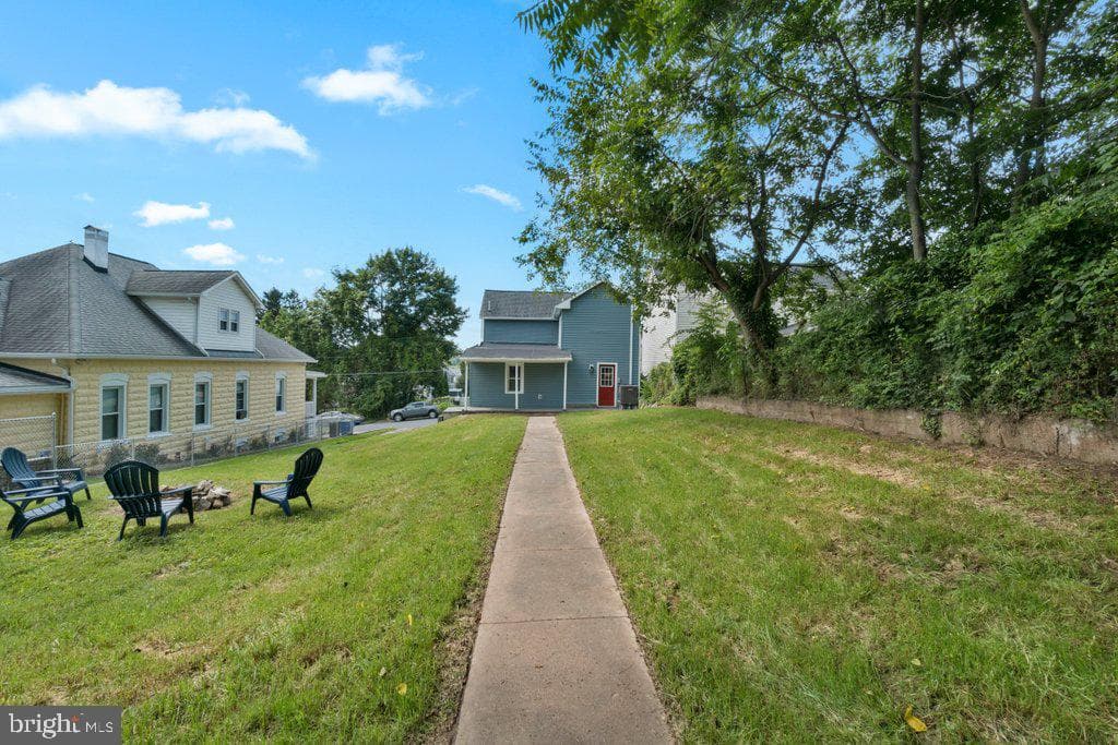 25 E C Street photo 34