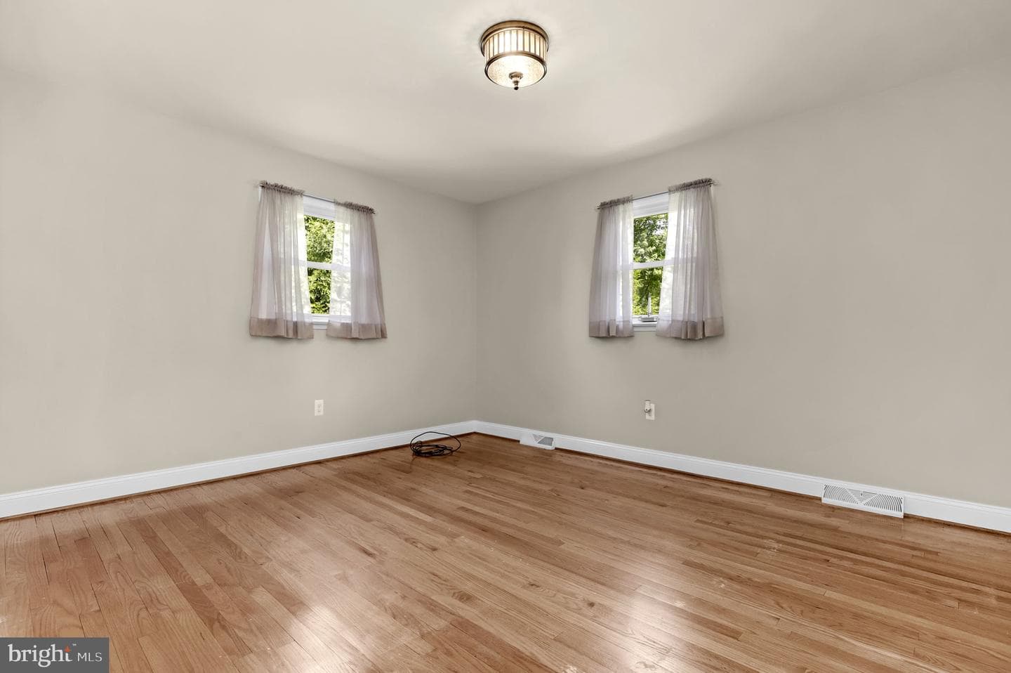 5407 Village Court photo 20