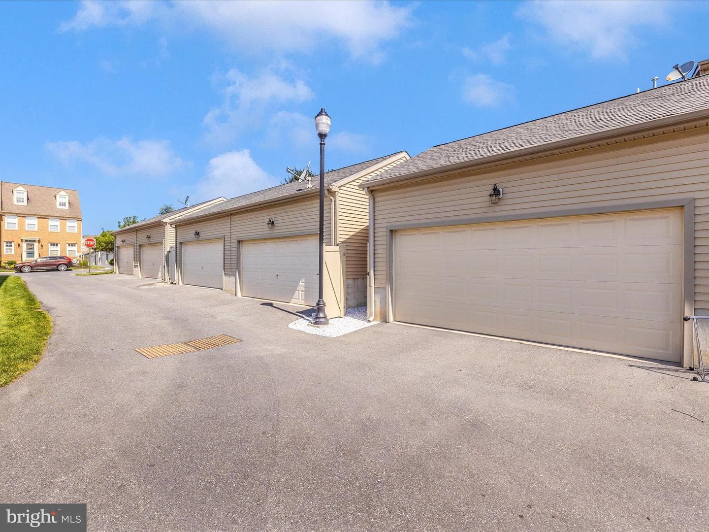 2503 Island Grove Boulevard photo 51