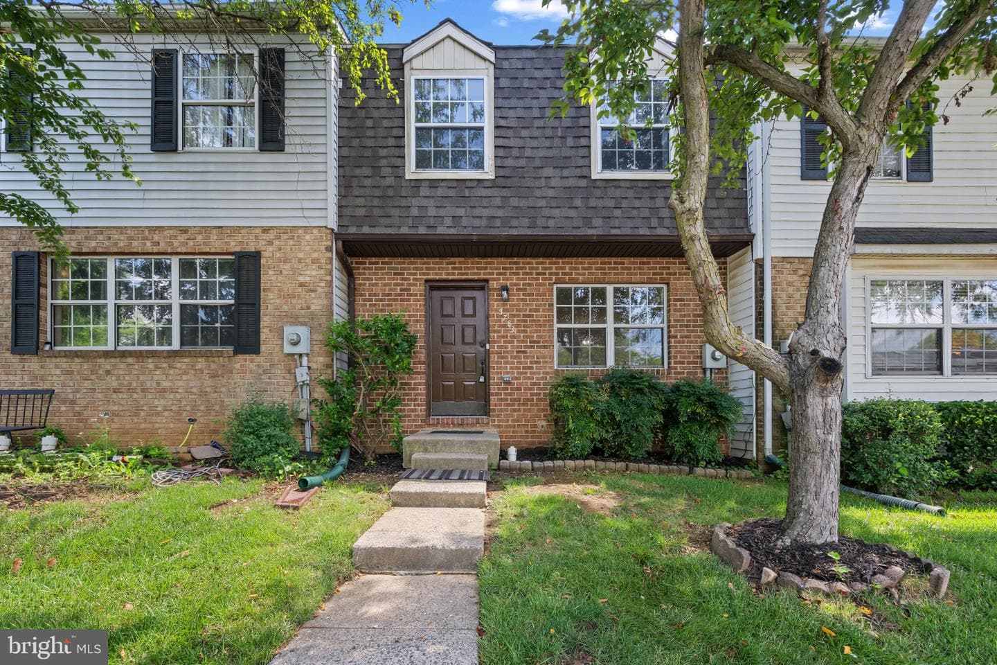 5783 Katsura Court photo 2