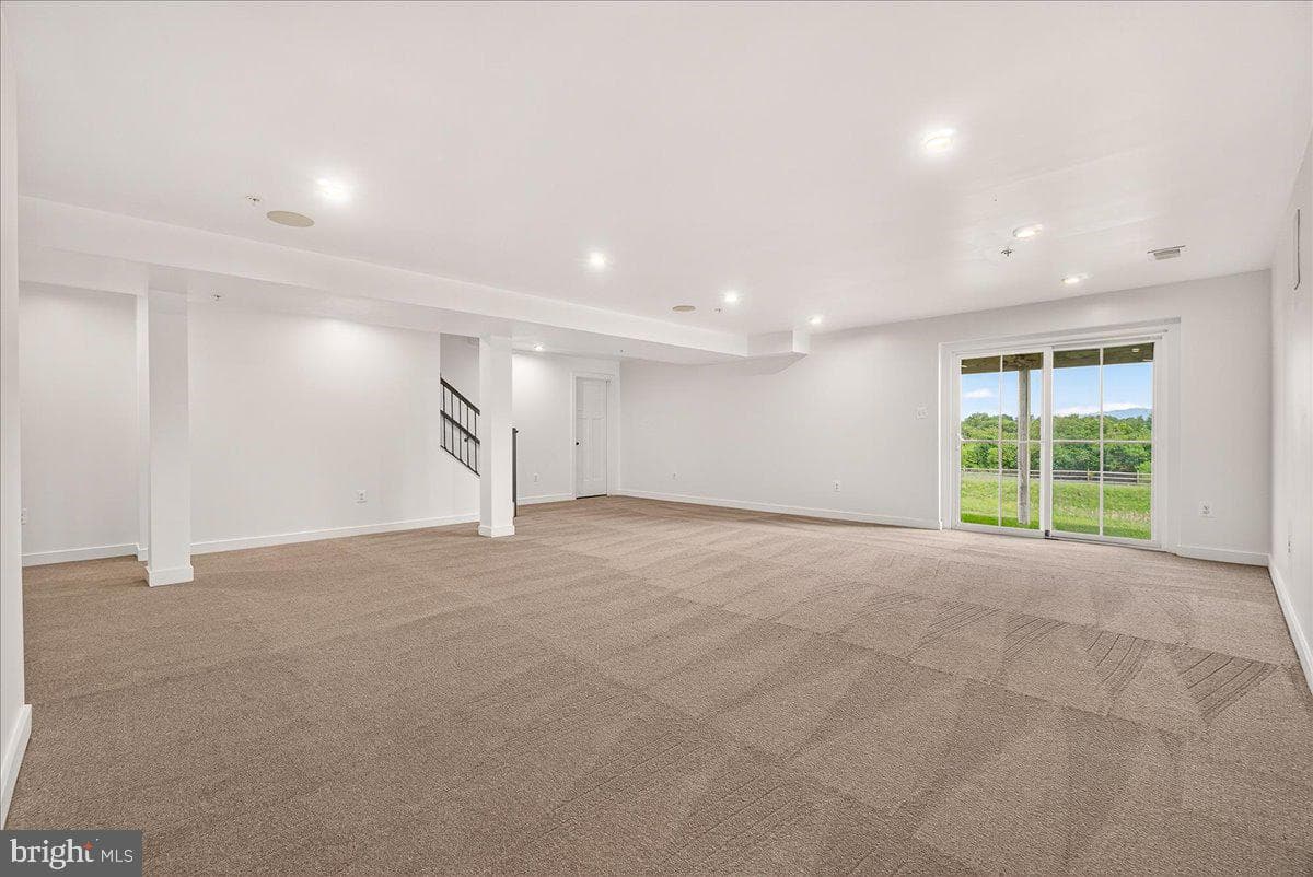209 Ingalls Drive photo 33