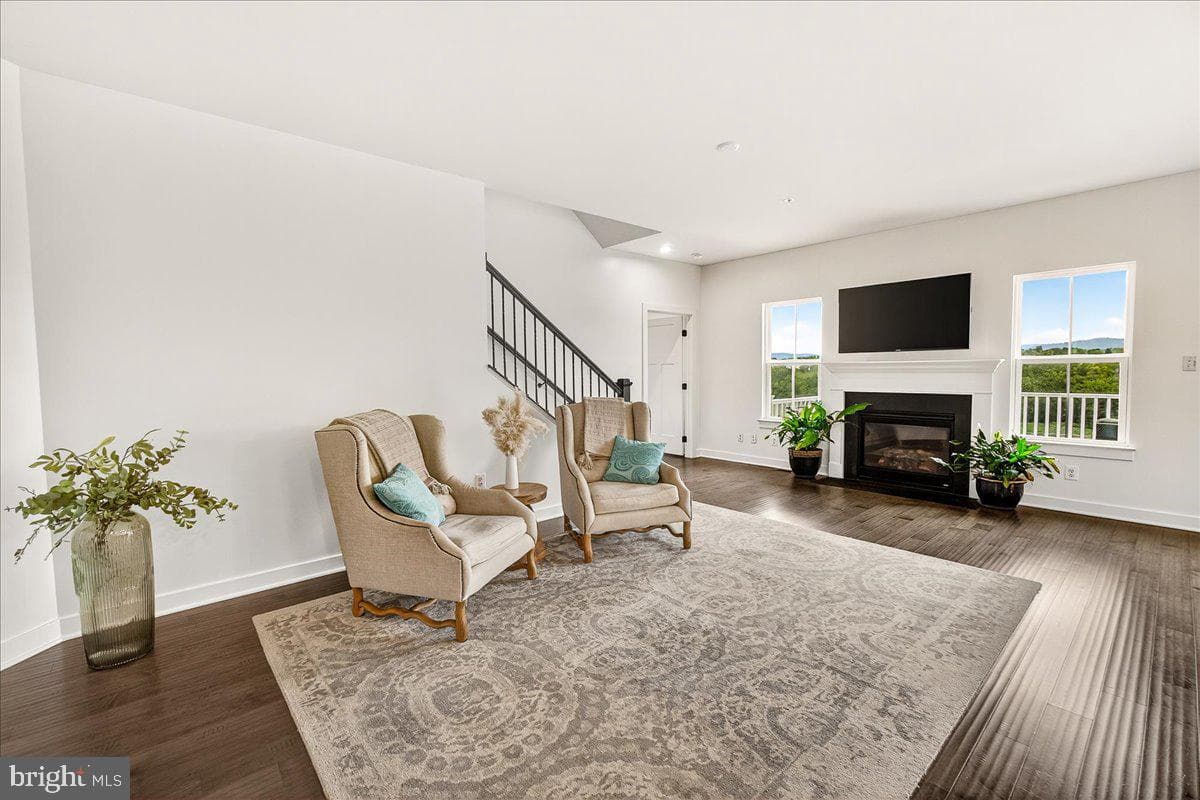 209 Ingalls Drive photo 7