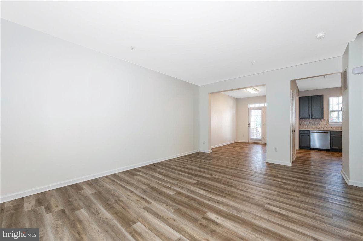 1806 Wheyfield Drive photo 3