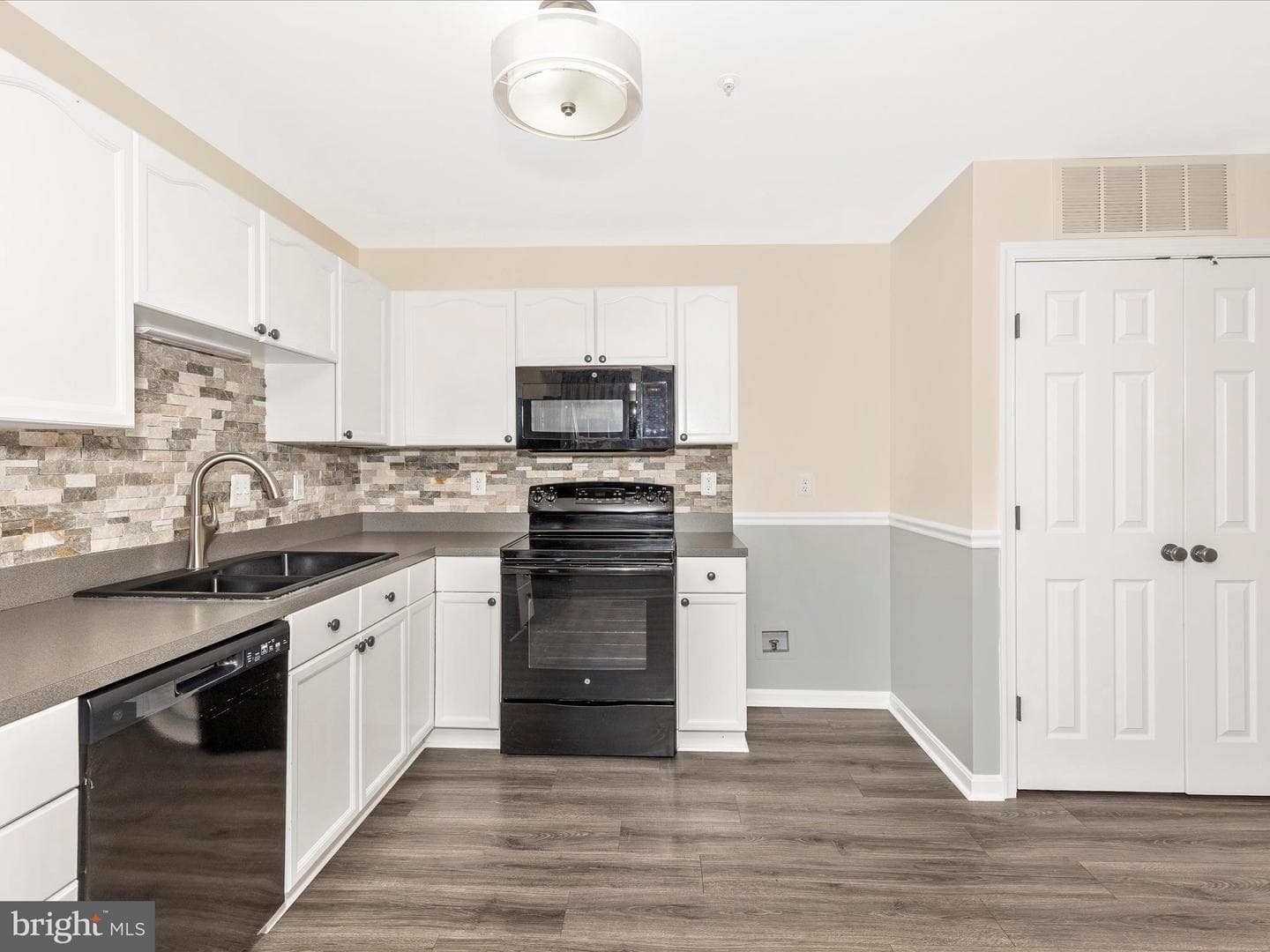 102 Stull Court photo 17